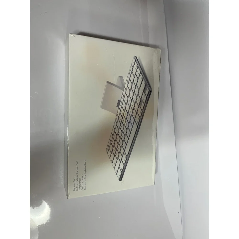 Apple iPad Keyboard Dock MC533LL/B A1359 30 pin White new sealed 2010